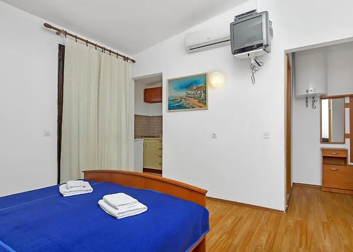 Studio Pokrivenik 5231E Apartment